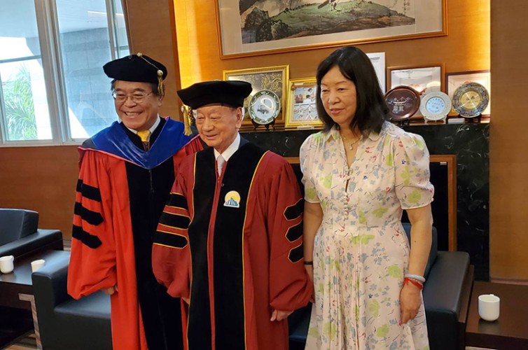 賀！狂賀！本會張平沼理事長獲頒屏東大學名譽博士學位！